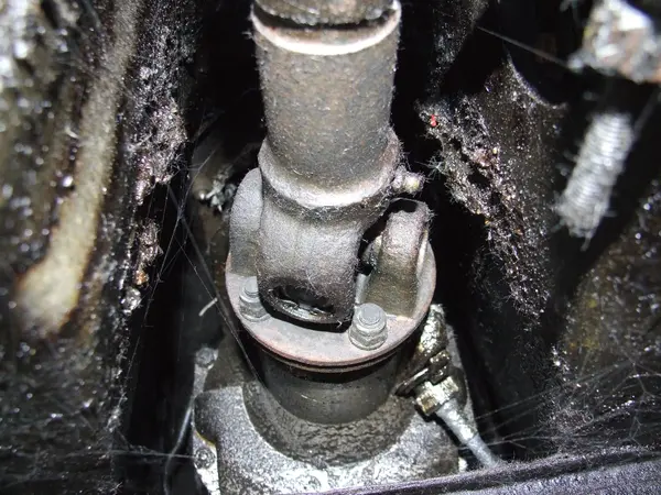 Propshaft sliding joint grease nipple
